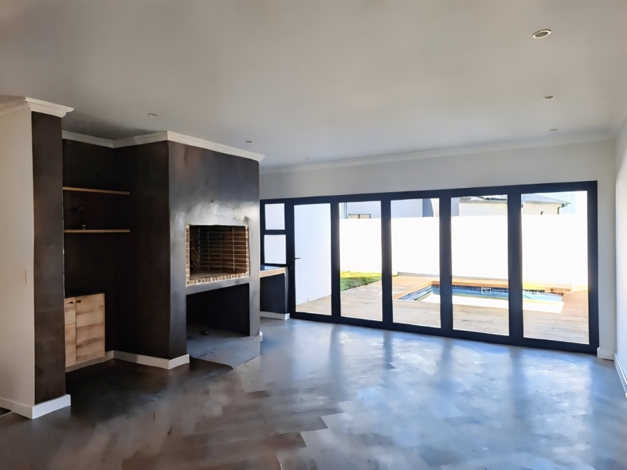 4 Bedroom Property for Sale in Sandown Western Cape
